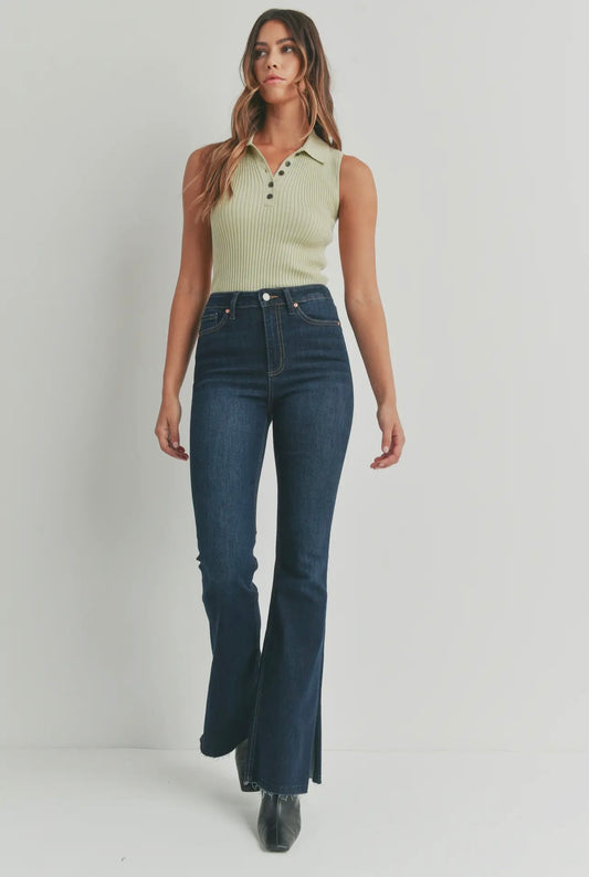 High Rise Outer Slit Flare Jeans